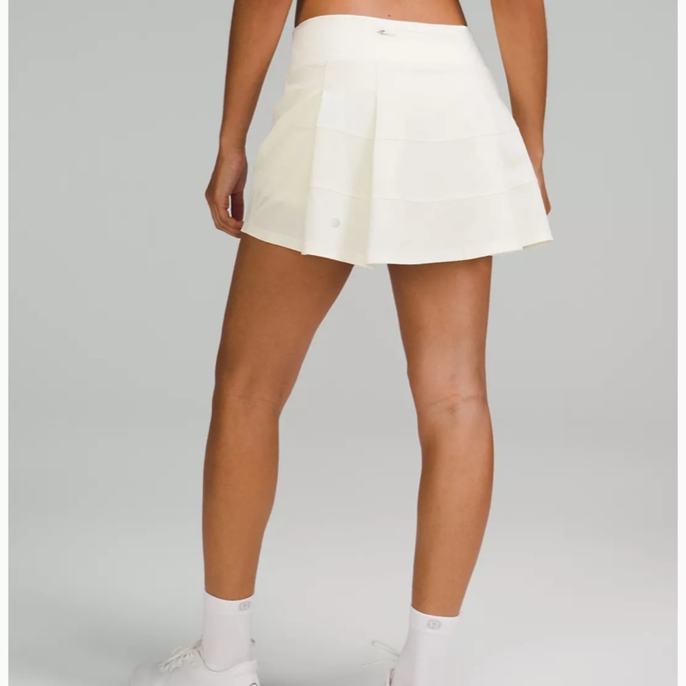 Lululemon pace rival tennis skirt
